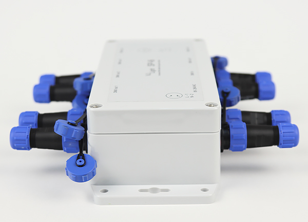 VJLight-SP-6i - IP68 (IP67) DMX сплиттер-усилитель 6 выходов с двойной гальванической развязкой и индикаторами