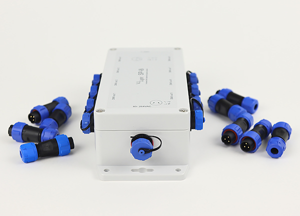 VJLight-SP-8i - IP68 (IP67) DMX сплиттер-усилитель 8 выходов с двойной гальванической развязкой и индикаторами