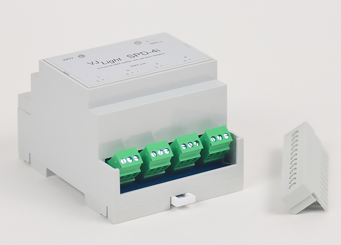 VJLight SPD-4i - DMX сплиттер-усилитель на DIN рейку 4 выхода с двойной гальванической развязкой и индикаторами